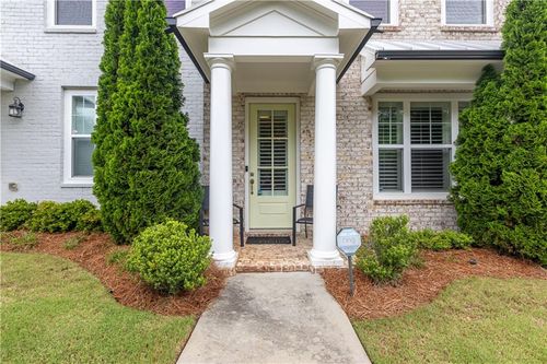 10200 Windalier Way, Roswell, GA, 30076-2414 | Card Image