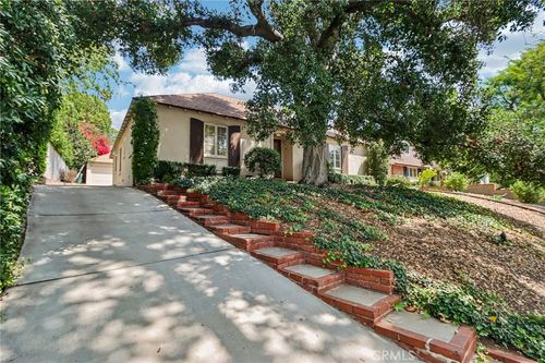 777 Old Mill Rd, Pasadena, CA, 91108-1765 | Card Image