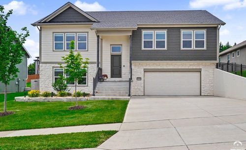 3907 Sweetclover St, Lawrence, KS, 66049-7808 | Card Image