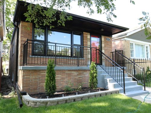 2115 W 68th Pl, Chicago, IL, 60636-3157 | Card Image