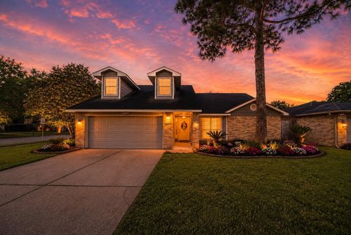 16826 Cobble Ridge Dr, Sugar Land, TX, 77498-1915 | Card Image