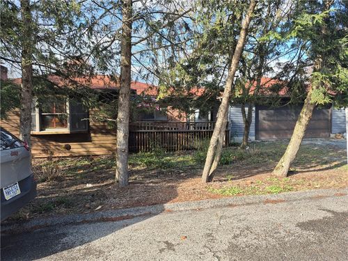 352 3rd St, Smithton, PA, 15479-1005 | Card Image