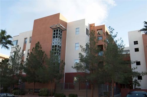 302-43 E Agate Ave, Las Vegas, NV, 89123-6081 | Card Image