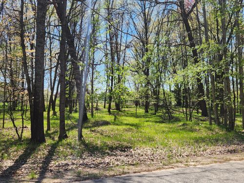 6923 Abbey Ln, Canadian Lakes, MI, 49346-8994 | Card Image