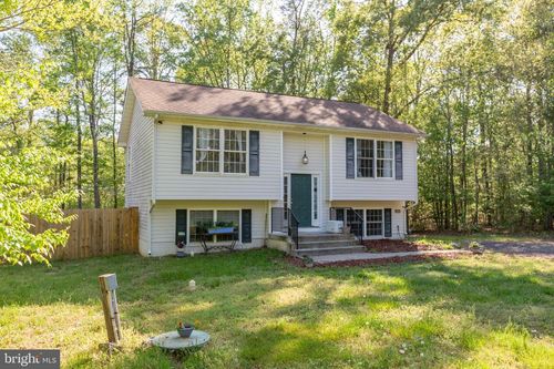 877 Campers Ln, RUTHER GLEN, VA, 22546-1427 | Card Image