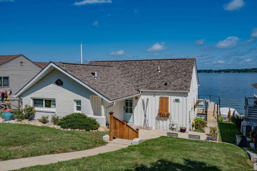 824 South Clear Lake Drive, Fremont, IN, 46737 | Card Image