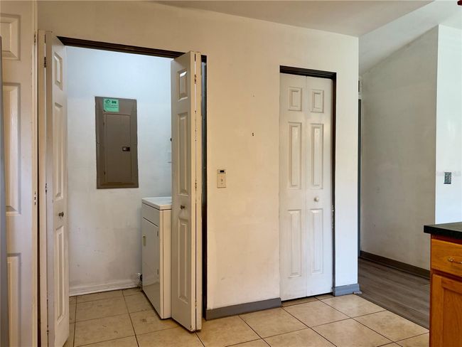 Kitchen/Laundry Room | Image 19