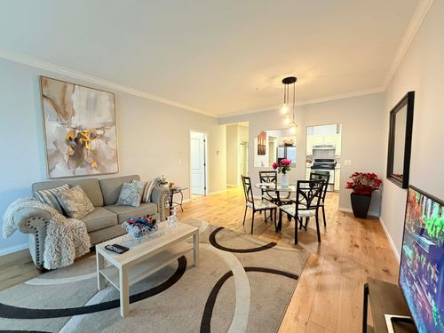 304-5646 200 St, Langley, BC, V3A1M8 | Card Image