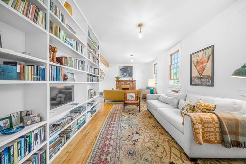 202 S Saint Joseph St, Lake Leelanau, MI, 49653 | Card Image