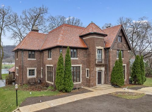 51 W Sarnia Street, Winona, MN, 55987 | Card Image