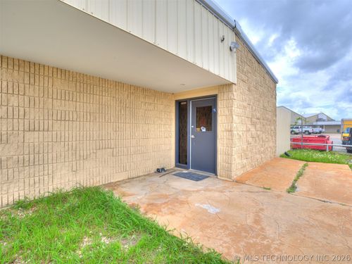 1835 N 105th East Eastavenue, Tulsa, OK, 74116 | Card Image