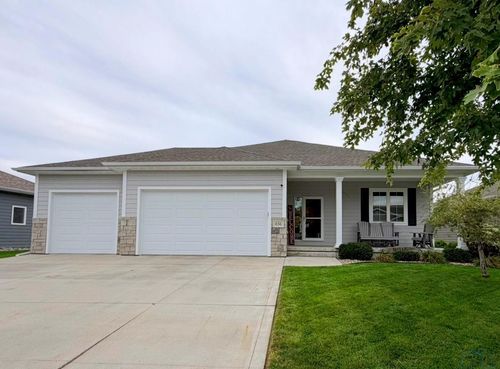 656 Prairie Blvd, Dakota Dunes, SD, 57049 | Card Image