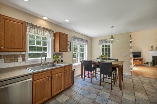 2-210 Kent Farm Rd, Hampstead, NH, 03841-2141 | Card Image