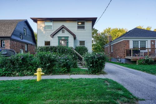 365 Division St, Oshawa, ON, L1G5M8 | Card Image