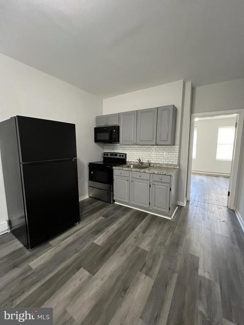 2032 Plum St, PHILADELPHIA, PA, 19124-3444 | Card Image