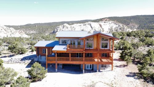 630 E Bullberry Ln, Teasdale, UT, 84773-7771 | Card Image