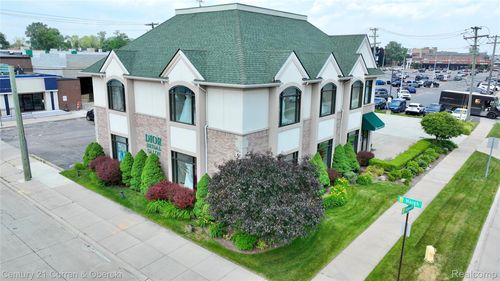 22680 Newman St, Dearborn, MI, 48124-1597 | Card Image