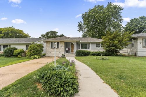 3821 Scott Ave N, Robbinsdale, MN, 55422-2022 | Card Image