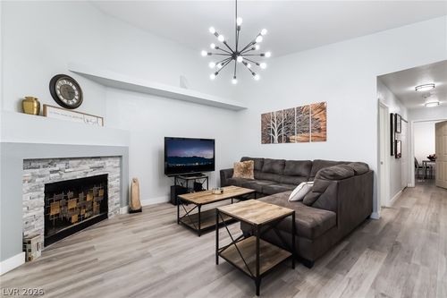 17-6250 W Flamingo Rd, Las Vegas, NV, 89103-2204 | Card Image