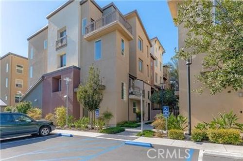 37 Waldorf, Irvine, CA, 92612 | Card Image