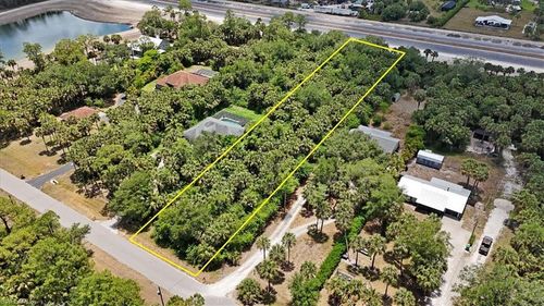 720 12th Ave Nw, NAPLES, FL, 34120-2391 | Card Image