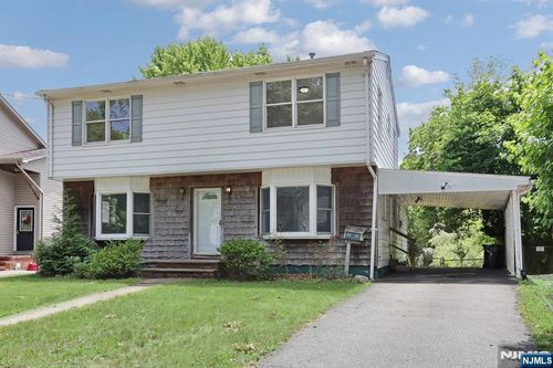 48 Momar Dr, Bergenfield, NJ, 07621-1419 | Card Image