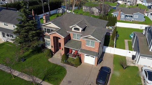 3683 Orchard Rd, Wantagh, NY, 11793-3130 | Card Image