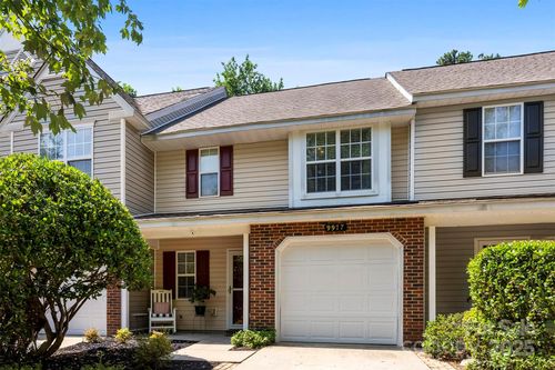 9977 Reindeer Way Ln, Charlotte, NC, 28216-0709 | Card Image