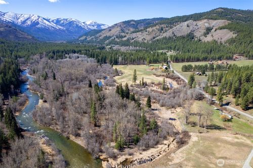 929 Twisp River Rd, Twisp, WA, 98856 | Card Image