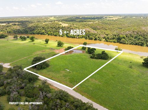 2109 River Shoals Rd, Mineral Wells, TX, 76067-1882 | Card Image