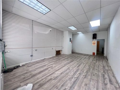 6512 20th Ave, Brooklyn, NY, 11204-3908 | Card Image