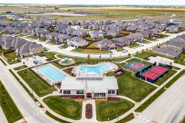 Community Pool in Phase 1 | Image 38