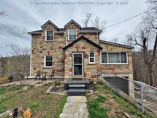 726 Amity Dr, Charleston, WV, 25302-2620 | Card Image