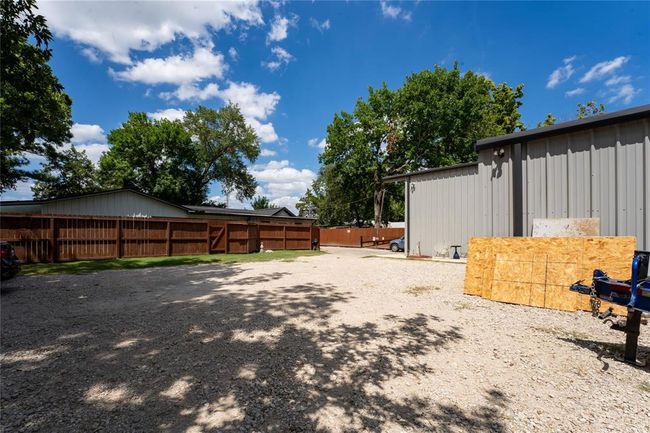 9305 Emnora Ln, House other with 2 bedrooms, 2 bathrooms and 1 parking in Houston TX | Image 46