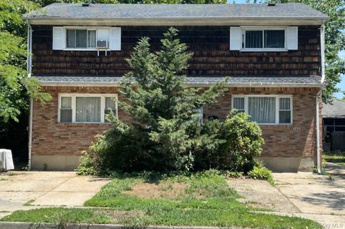 34 Inwood Rd, Port Washington, NY, 11050-1506 | Card Image