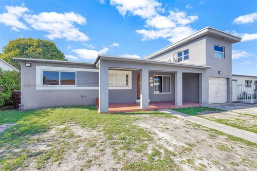 760 E 55th St, Hialeah, FL, 33013 | Card Image