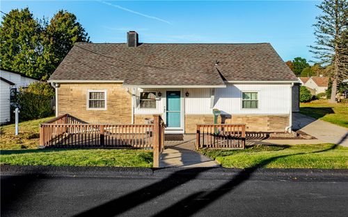 232 Hereford Ln, Johnstown, PA, 15905-1132 | Card Image