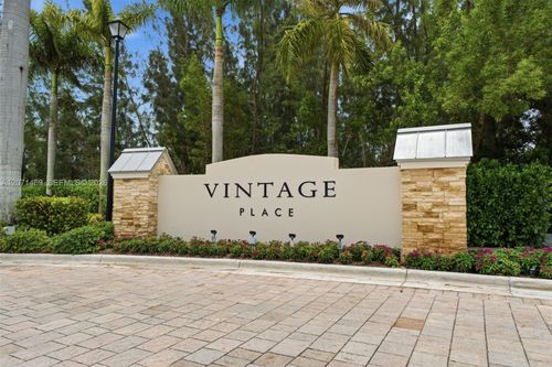 7042 Nw 103rd Path, Doral, FL, 33178-3237 | Card Image
