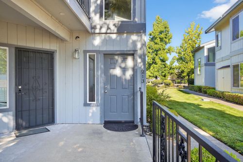 apt-213-211 Ridgetop Dr, Redding, CA, 96003-3289 | Card Image
