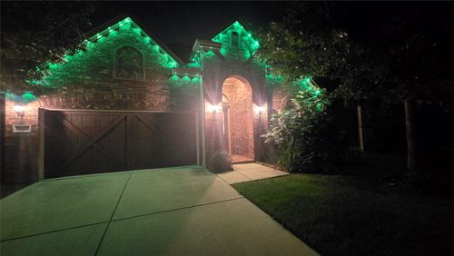 17613 Pinyon Ln, Dallas, TX, 75252-8019 | Card Image