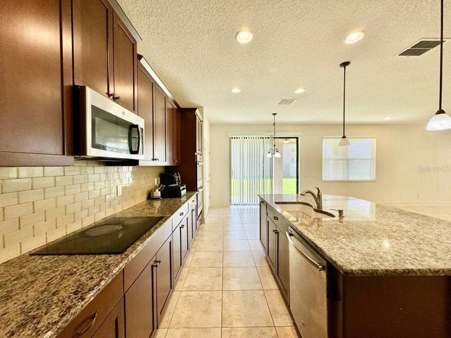 19502 Sea Myrtle Way, House other with 4 bedrooms, 4 bathrooms and null parking in TAMPA FL | Image 7