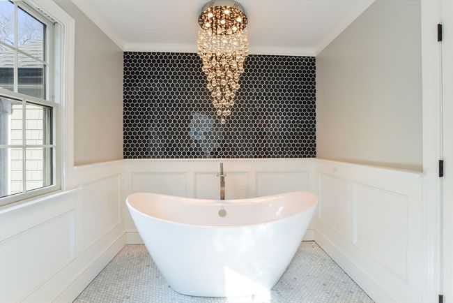 3 E High St, House other with 4 bedrooms, 5 bathrooms and 6 parking in Dartmouth MA | Image 21