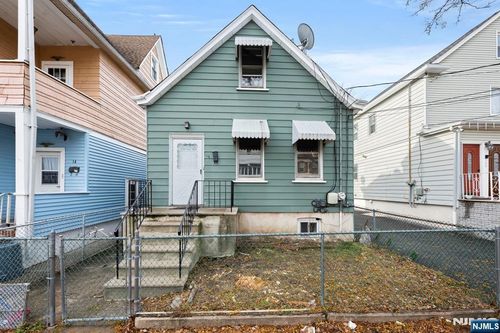 16 Loretta St, Clifton, NJ, 07011-2002 | Card Image