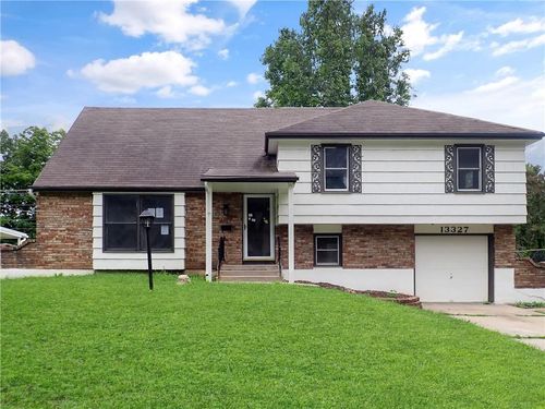 13327 Donnelly Ave, Grandview, MO, 64030-3544 | Card Image