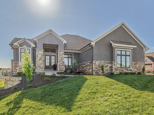 21509 W 80th Ter, Shawnee, KS, 66220-2541 | Card Image