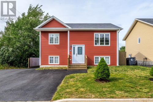 5 Chatwood Cres, Conception Bay South, NL, A1X0B1 | Card Image