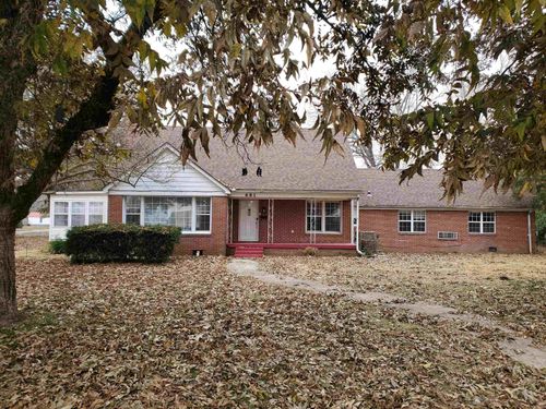 681 S Garfield Ave, Piggott, AR, 72454-3420 | Card Image