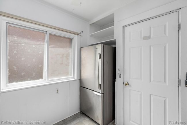 6110 Yorkshire Rd, Home with 0 bedrooms, 3 bathrooms and 2 parking in Detroit MI | Image 10