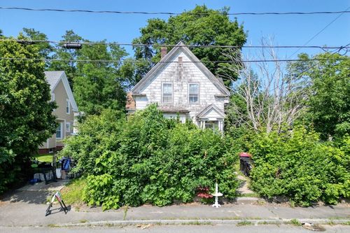 35 Brett St, Brockton, MA, 02301-4209 | Card Image