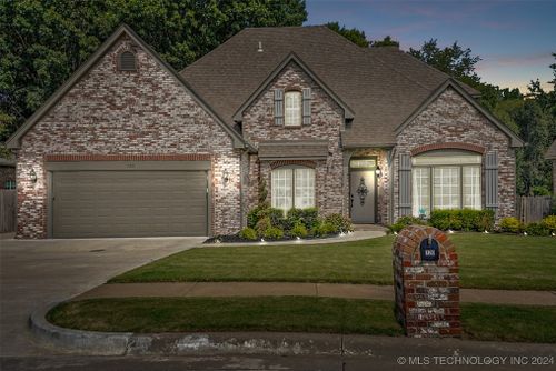 720 N Sweet Gum Avenue, Broken Arrow, OK, 74012 | Card Image